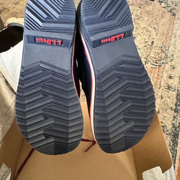LLBean Kids rangeley rain shoe Navy Blue Shoes with Red Accents - Picture 5 of 8